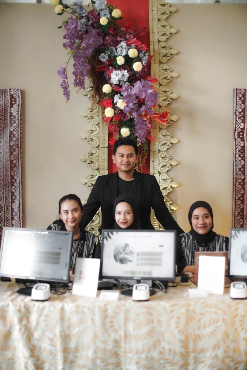 Sampul Cara Menulis Dress Code di Undangan Digital dengan Sopan dan Jelas