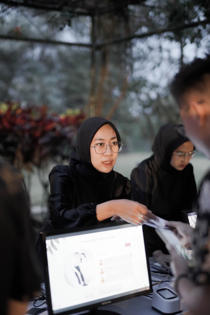 Sampul Ucapan Terima Kasih dan Galeri Digital Setelah Pernikahan