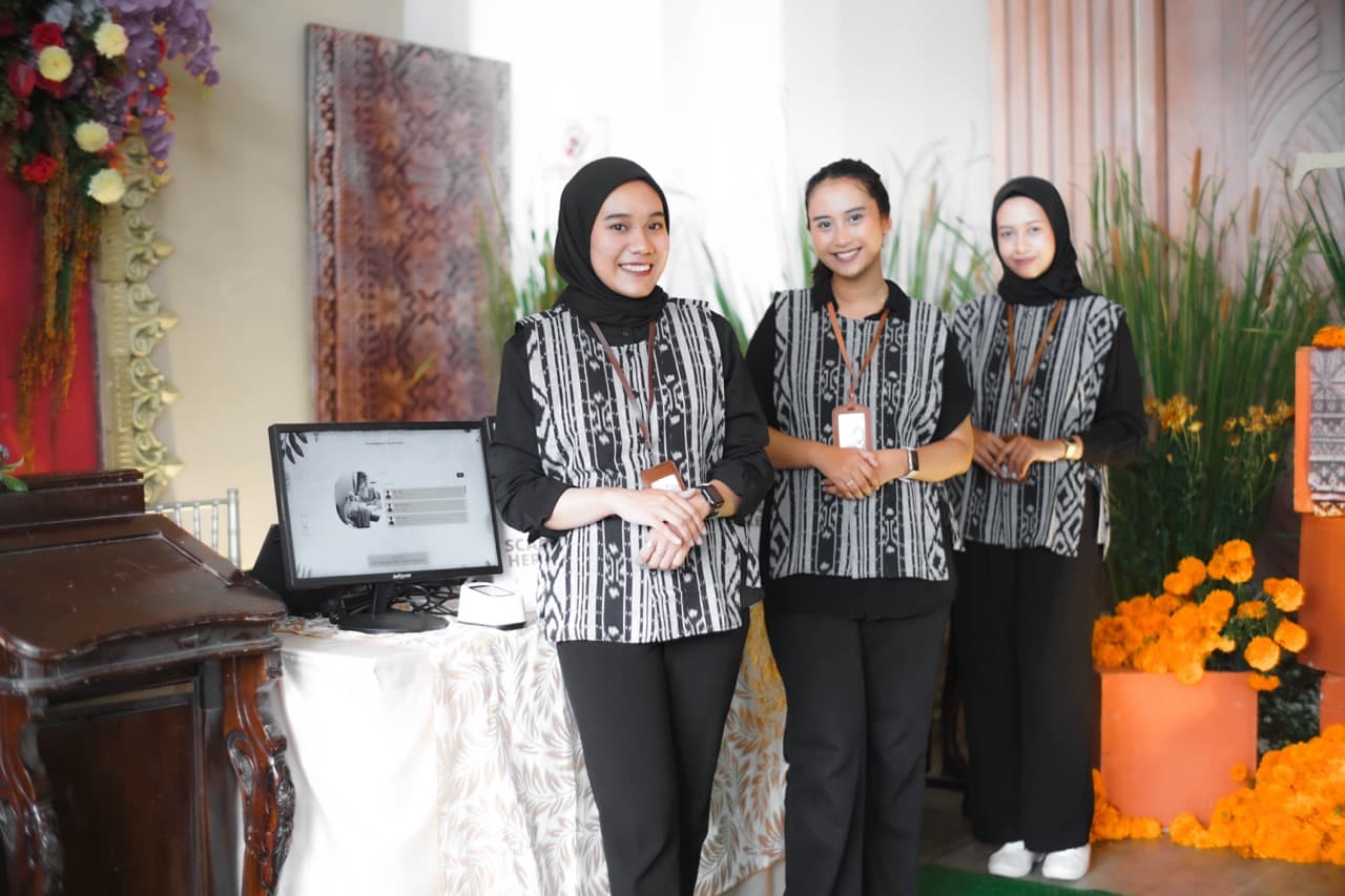 Tim operasional buku tamu digital QRStuff